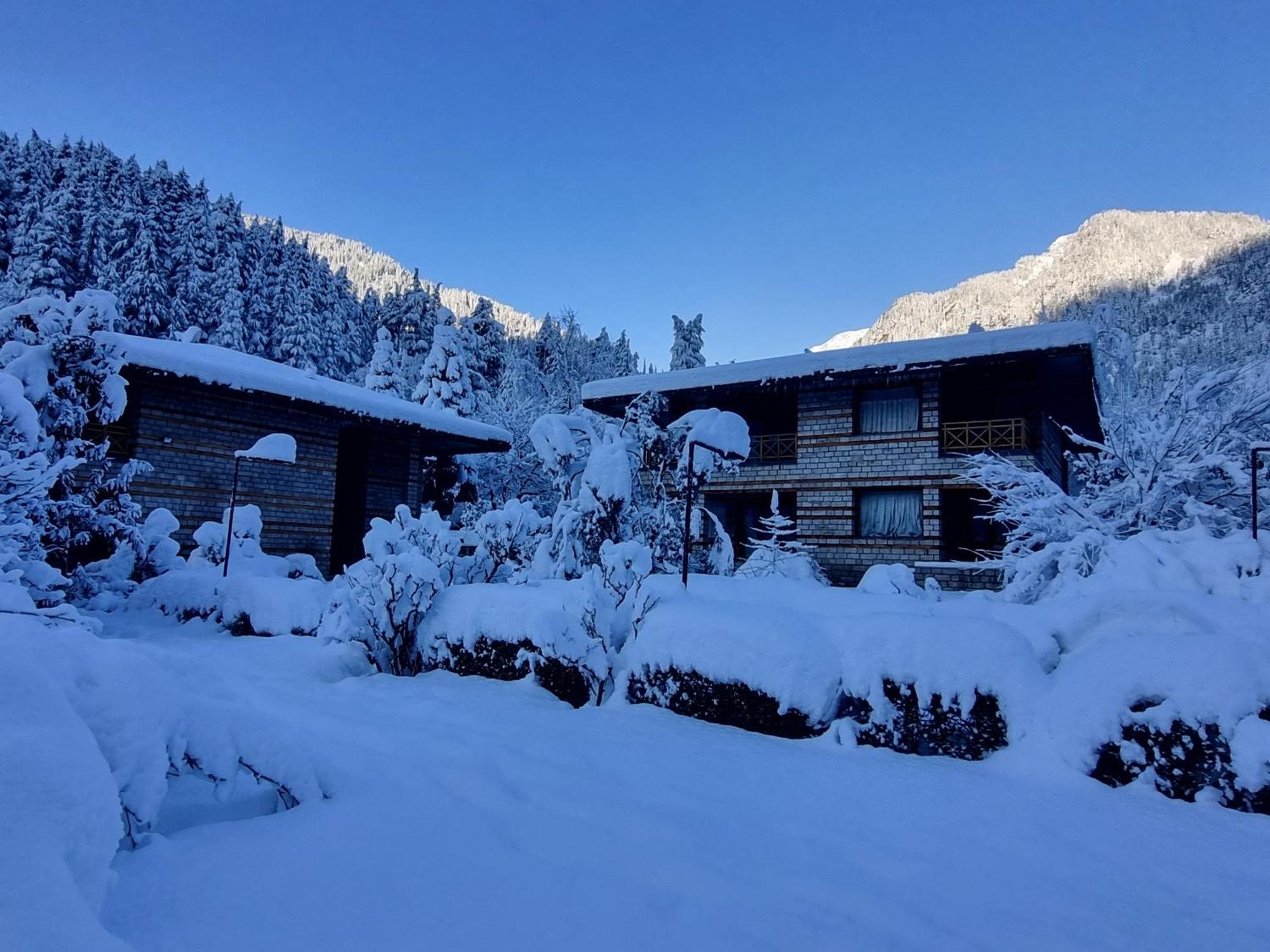 Banon Resorts Manāli Extérieur photo