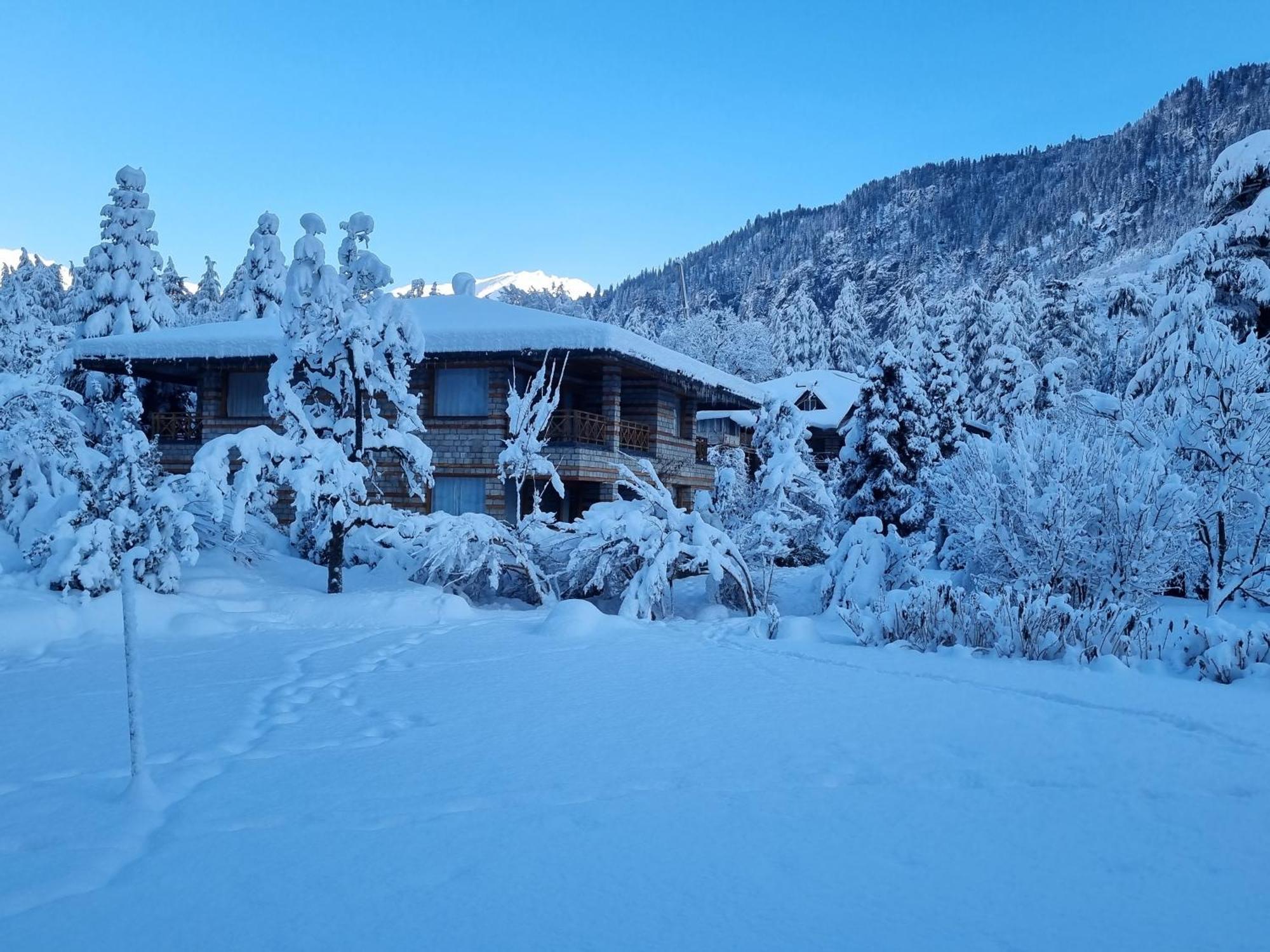 Banon Resorts Manāli Extérieur photo